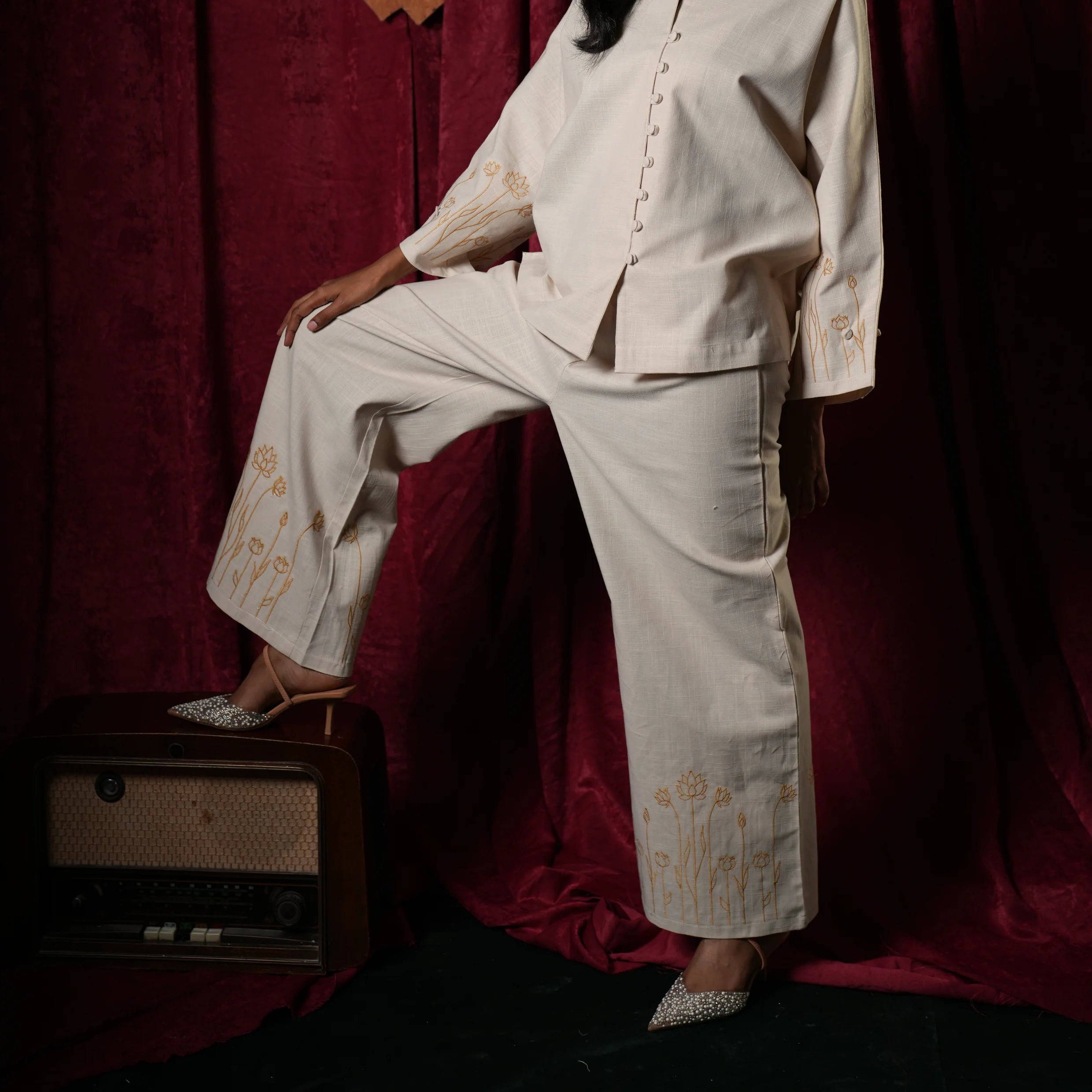 Lotus pants in Beige